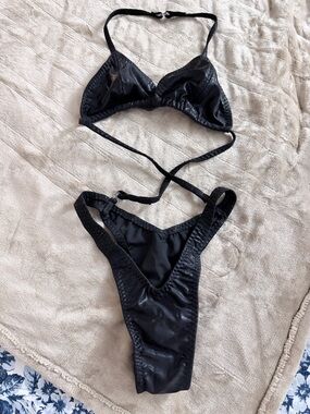 Black Shimmer Practice Show Bikini 👙
